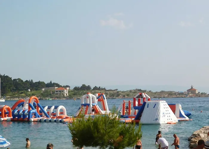 Jacky / Sea View ماكارسكا