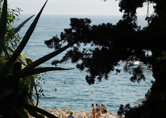 Jacky / Sea View شقة *