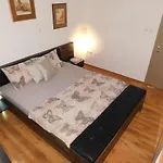 Jacky / Sea View Apartment