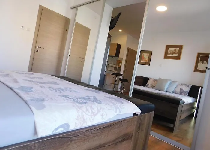 Jacky / Sea View Apartamento Makarska
